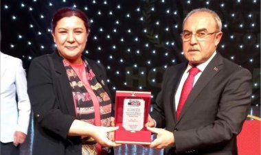 ÖDÜL TÖRENİNE KATILIM YOĞUNDU